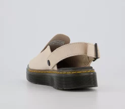 Dr. Martens Carlson Mules Warmsand Eh Suede Mb - Flat Shoes for Women -Bikes Shop 4488087738 bk1